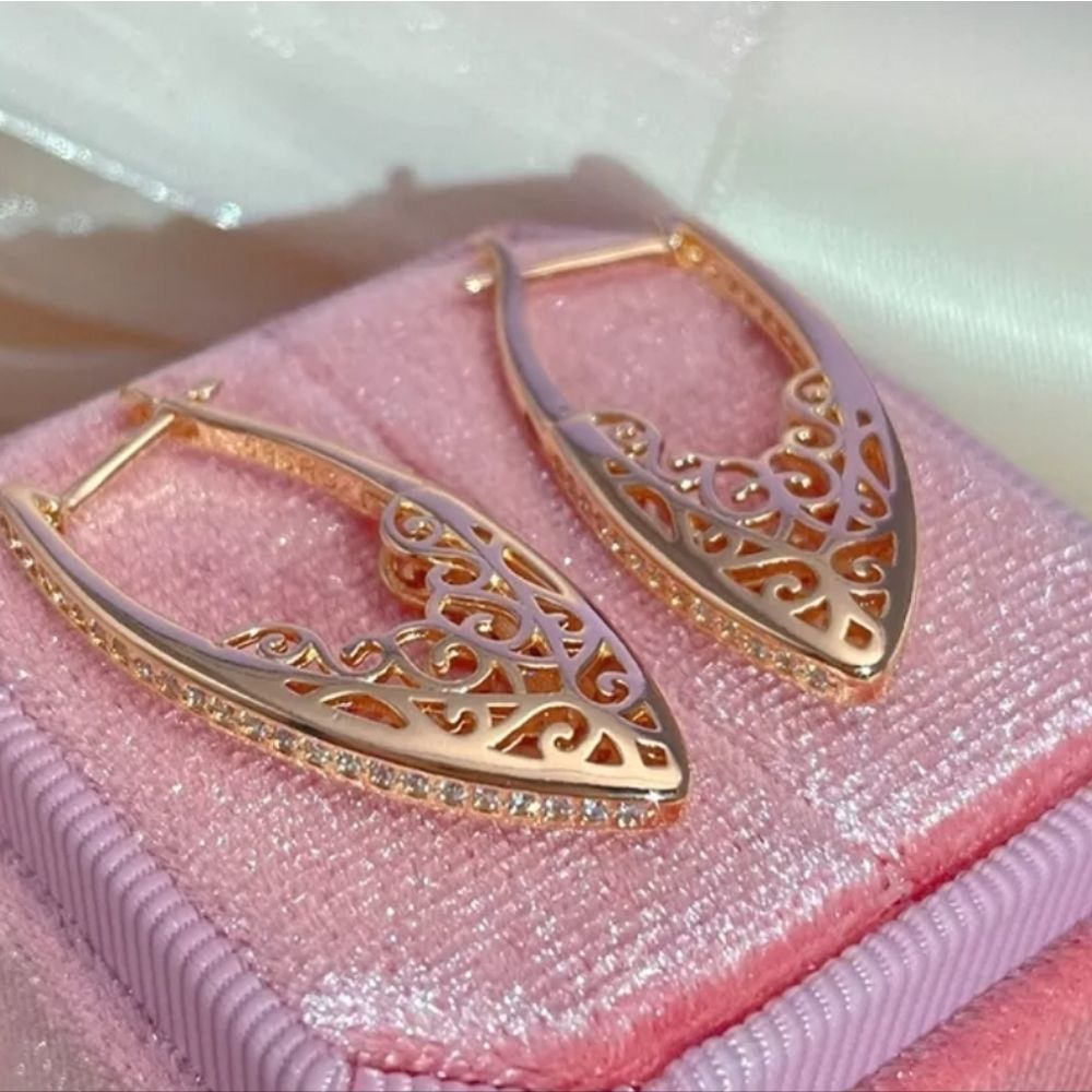 ROSE GOLD 585 NATURAL MICRO INLAID ZIRCON LEVERBACK EARRINGS. ✨️😍 - Picture 2 of 5